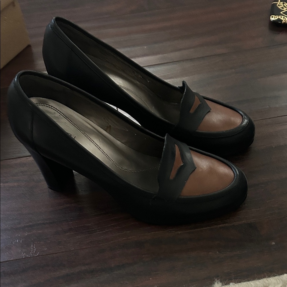 Tahari Black and Brown Heels
